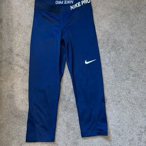 navy Nike capri leggings